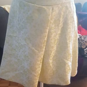 Lightweight Fix Box Skirt